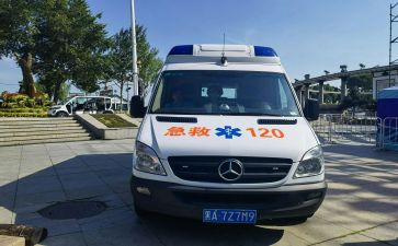 120医生个人先进事迹5篇