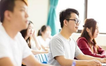 大学班长辞职申请书7篇