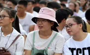 大一学生自我鉴定表300字7篇