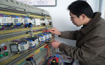 电工工作年度总结8篇