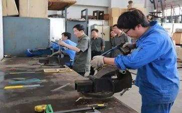 电工类自我鉴定8篇