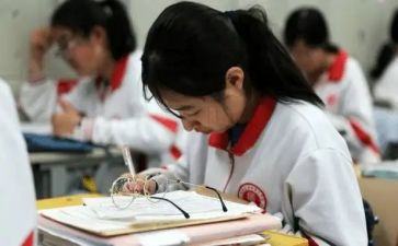 高一物理教师学期工作计划8篇