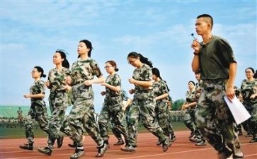 在军训中自我鉴定推荐6篇