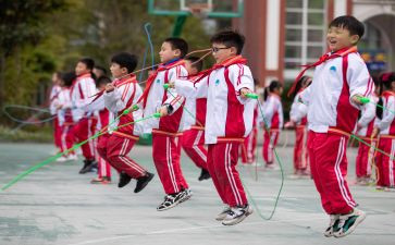 小中班体育活动教案最新6篇
