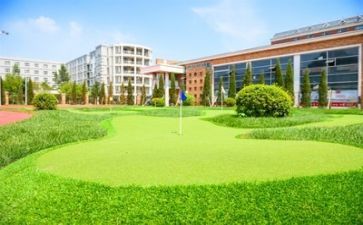 赞学校的演讲稿模板6篇