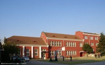 在学校的自我鉴定最新5篇