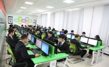 职校自我鉴定600字7篇