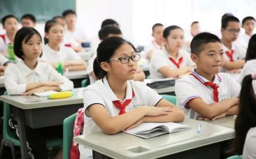 教师中二转正自我鉴定模板8篇