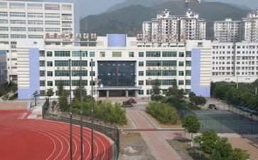 中专毕业生护理自我鉴定推荐6篇